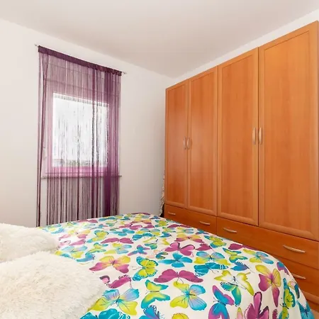 Apartment Keti *